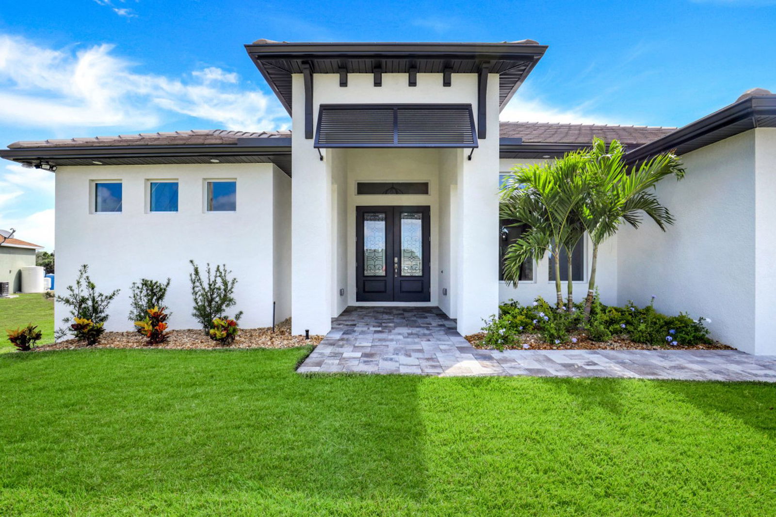 danielrmodel/images/1726674315001_2833_NW_41st_Ave_Cape_Coral_FL.jpg